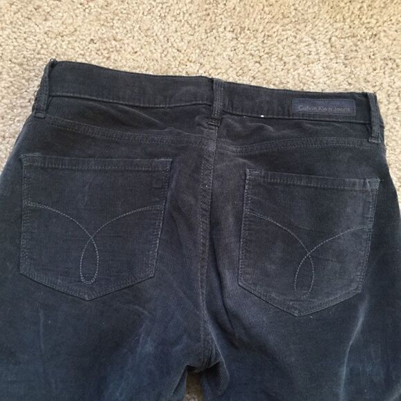 Calvin Klein straight leg green corduroy pants - Picture 6 of 9